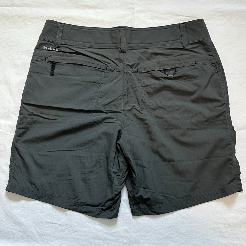Columbia 8 Women's Hiking Shorts Quick Dry Omni-Shade Pockets Mid-Rise - Picture 2 of 7